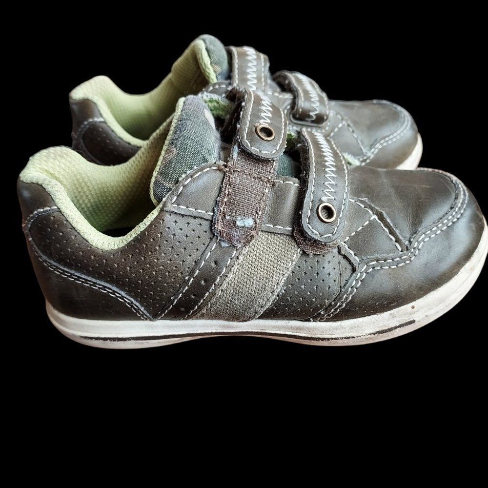 Smart fit  child 8 1/2  Excellent Cond